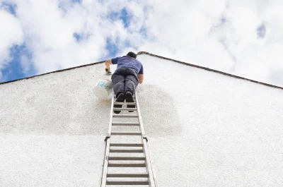 Peinture extérieure à Momères — façades et ravalement